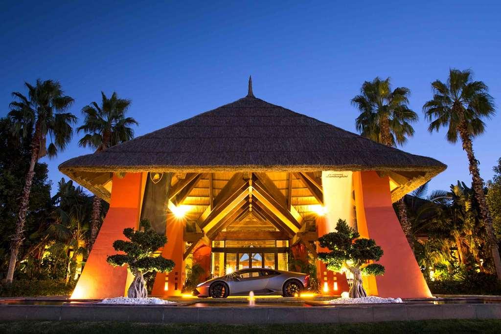 Asia Gardens Hotel & Thai Spa, A Royal Hideaway Hotel Finestrat Exteriör bild The entrance of the resort