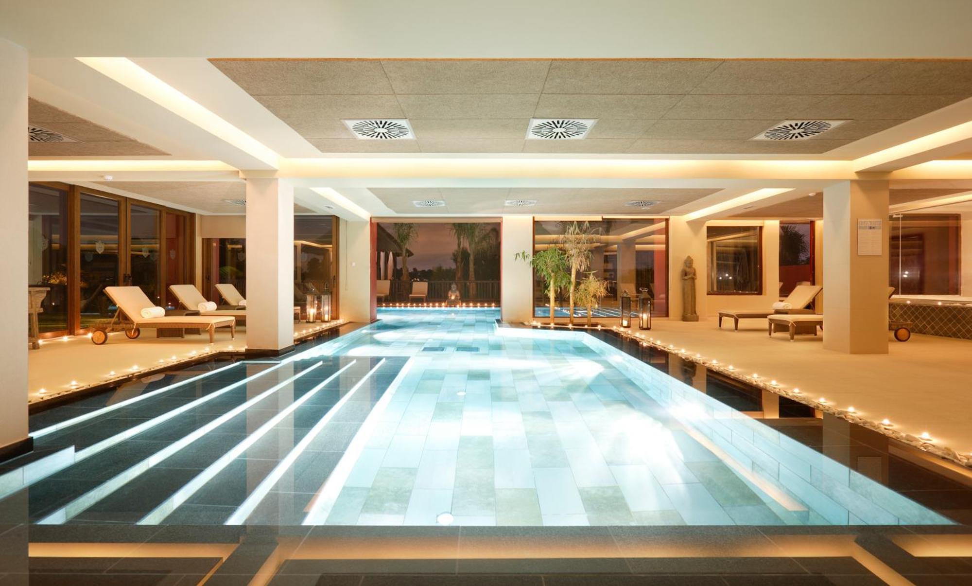 Asia Gardens Hotel & Thai Spa, A Royal Hideaway Hotel Finestrat Exteriör bild The swimming pool at the hotel