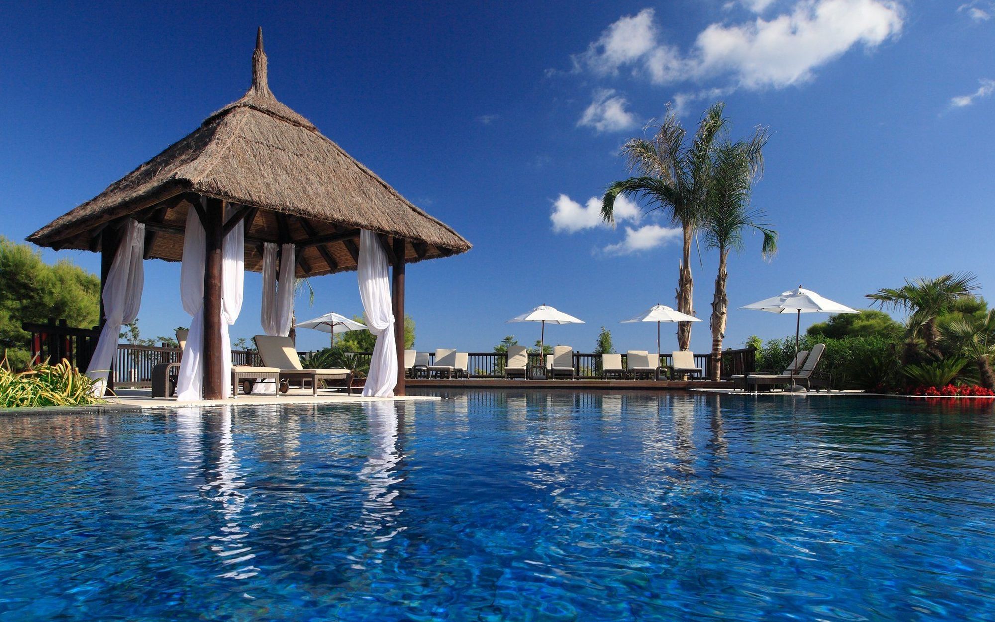 Asia Gardens Hotel & Thai Spa, A Royal Hideaway Hotel Finestrat Bekvämligheter bild The swimming pool at the resort