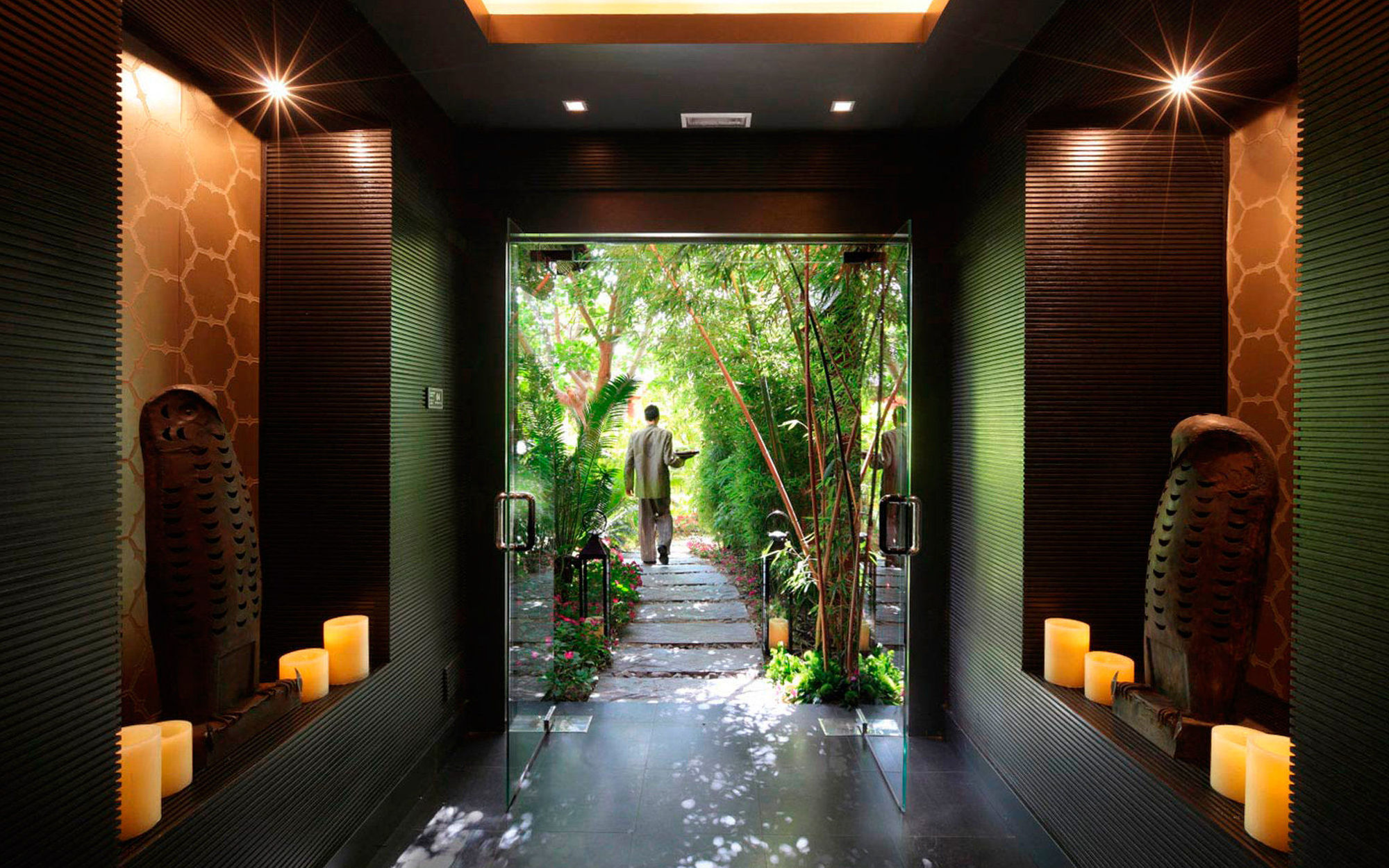Asia Gardens Hotel & Thai Spa, A Royal Hideaway Hotel Finestrat Restaurang bild Entrance to the spa at The Ivy at Veranda