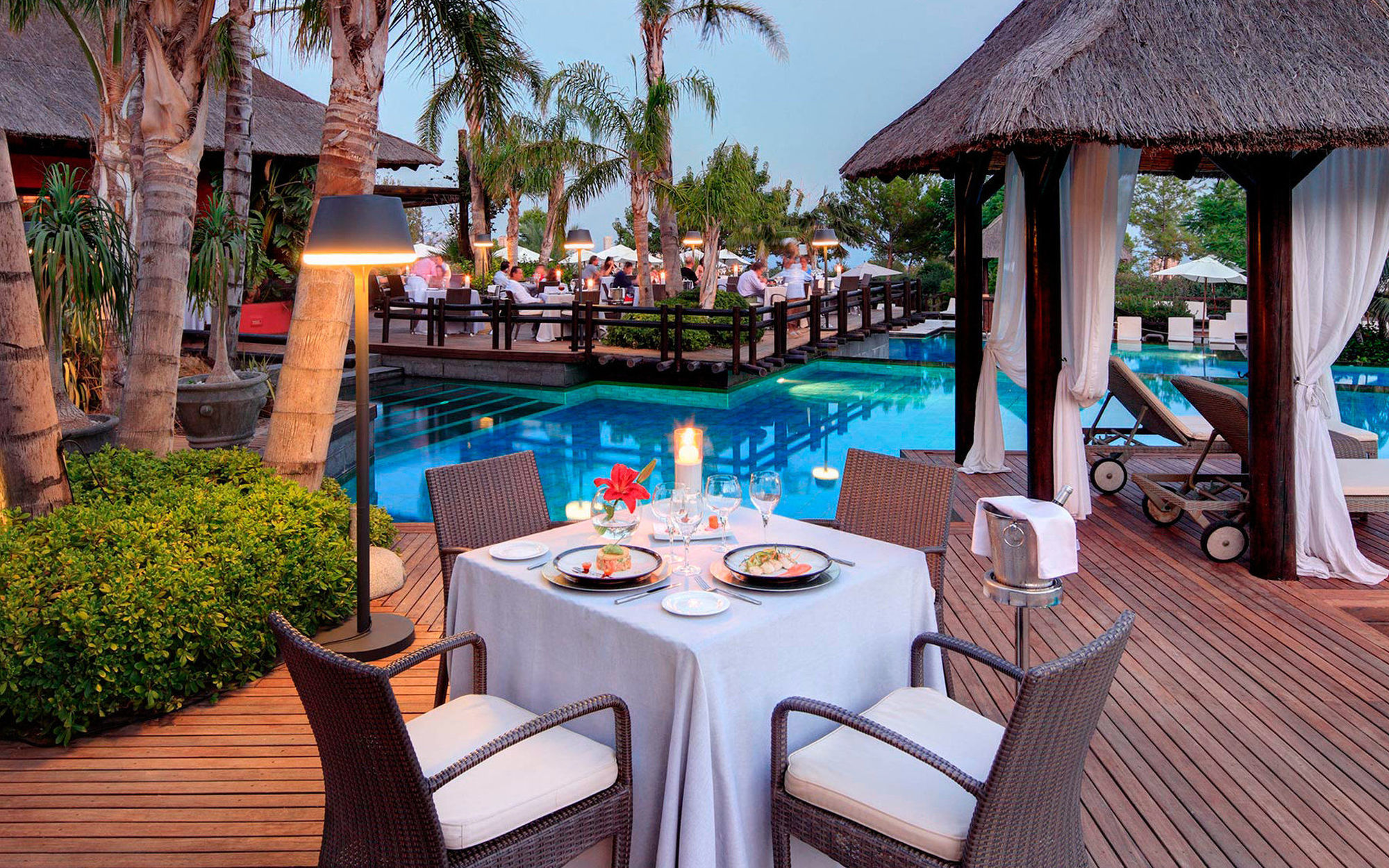 Asia Gardens Hotel & Thai Spa, A Royal Hideaway Hotel Finestrat Restaurang bild The Village