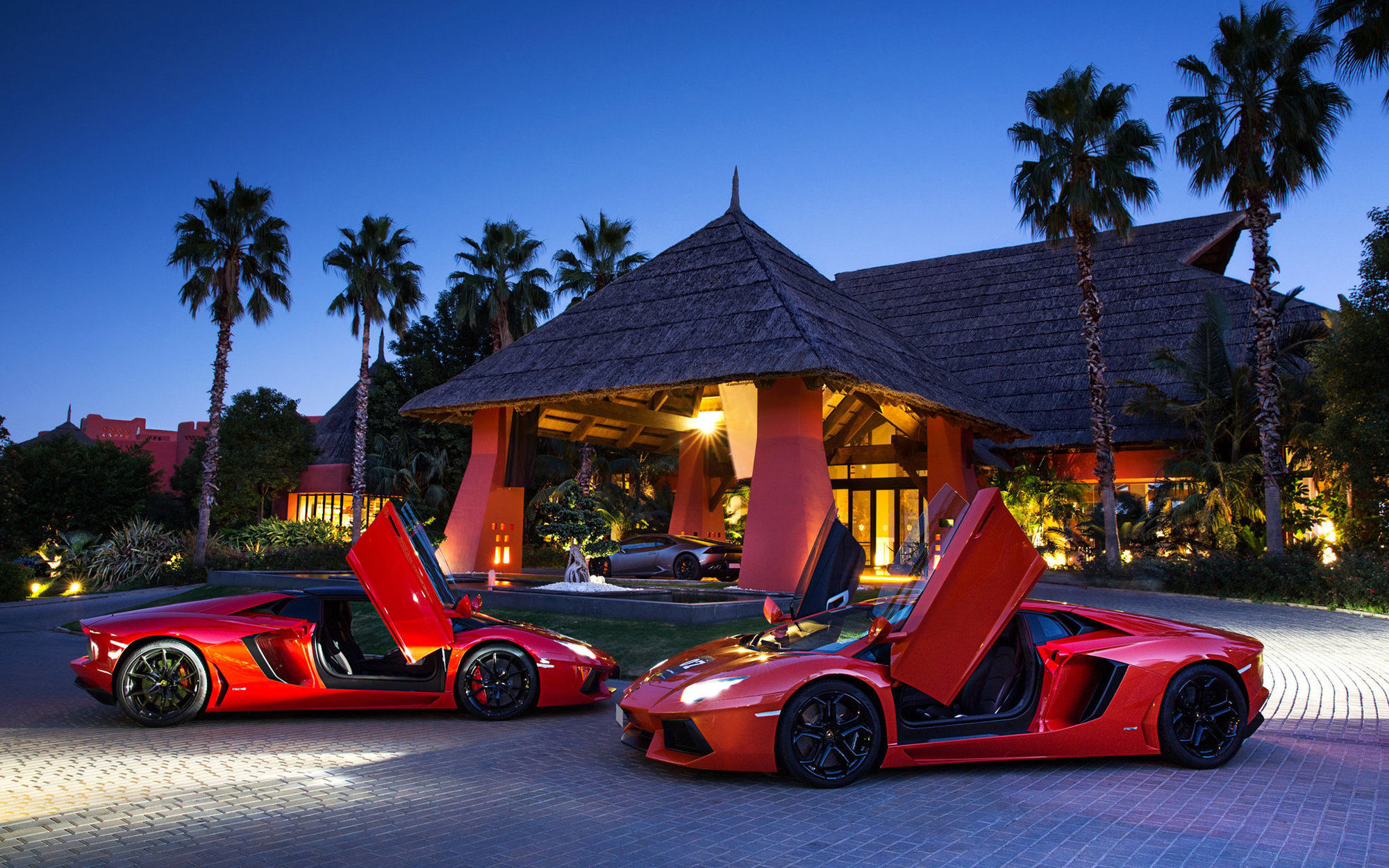Asia Gardens Hotel & Thai Spa, A Royal Hideaway Hotel Finestrat Exteriör bild Lamborghini Aventador
