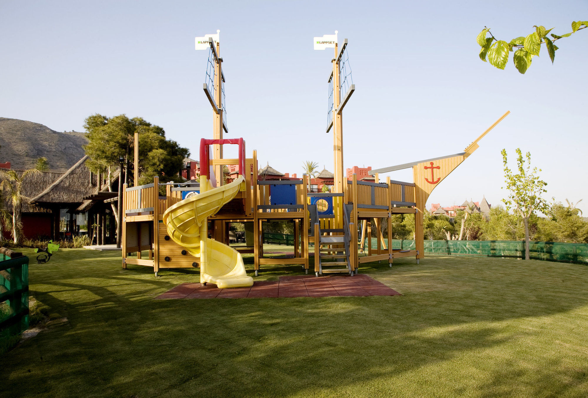 Asia Gardens Hotel & Thai Spa, A Royal Hideaway Hotel Finestrat Bekvämligheter bild Playground at the resort