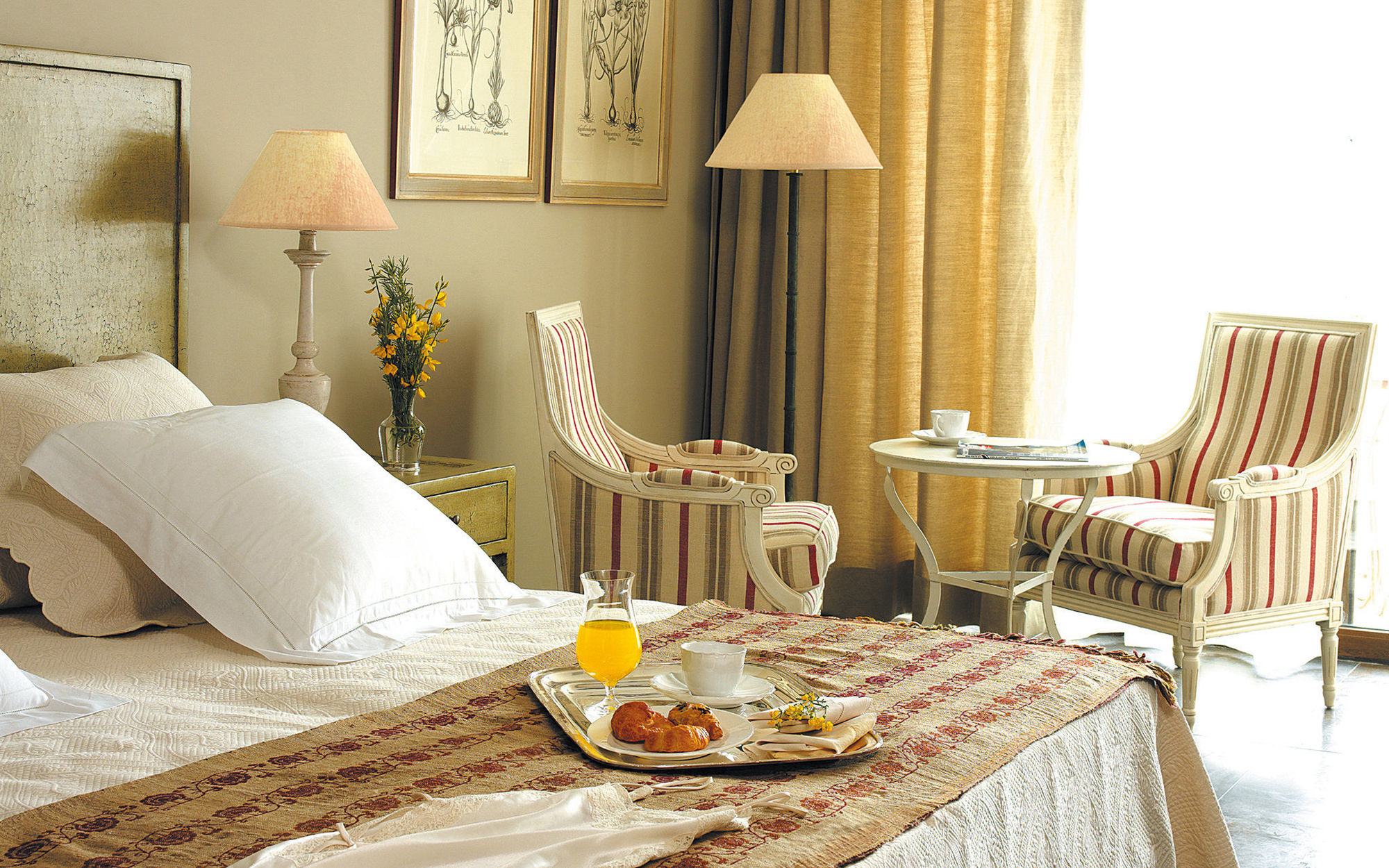 Asia Gardens Hotel & Thai Spa, A Royal Hideaway Hotel Finestrat Exteriör bild A room at the hotel