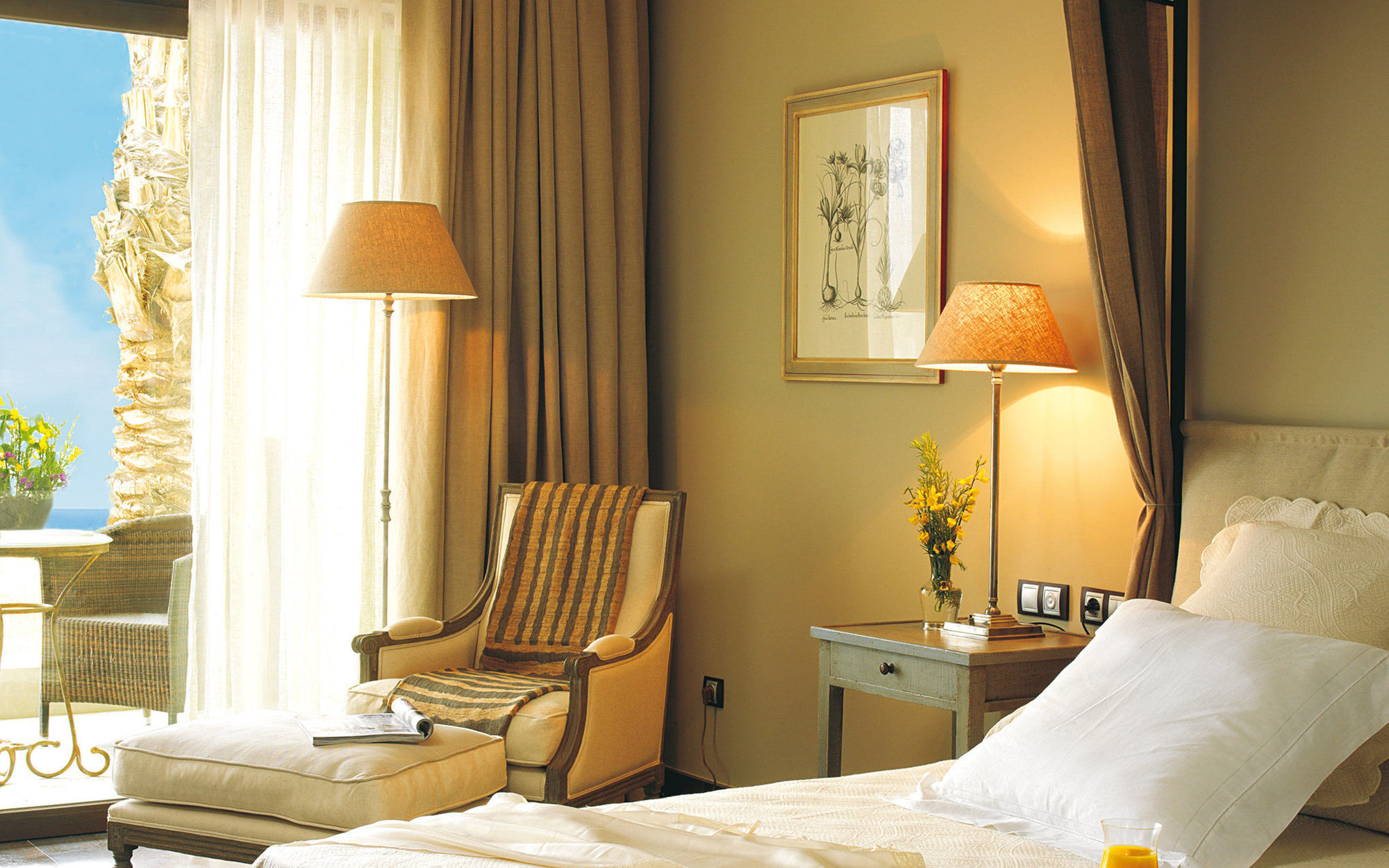 Asia Gardens Hotel & Thai Spa, A Royal Hideaway Hotel Finestrat Rum bild A room at the hotel