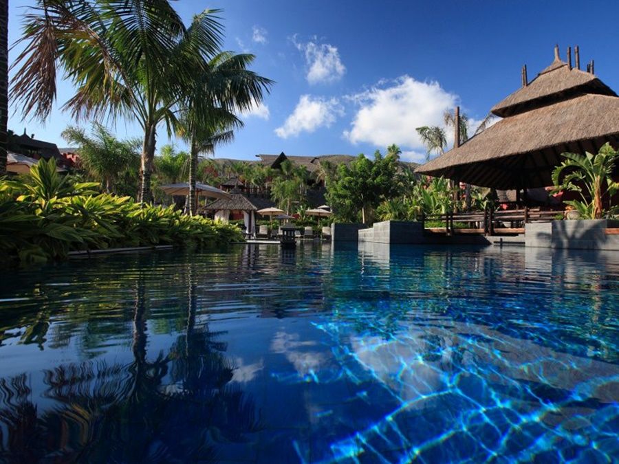 Asia Gardens Hotel & Thai Spa, A Royal Hideaway Hotel Finestrat Exteriör bild The pool at the Four Seasons Resort