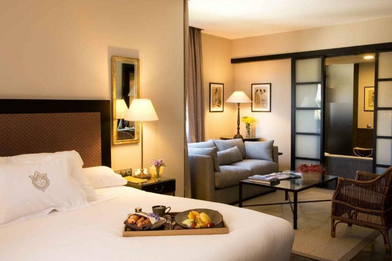 Asia Gardens Hotel & Thai Spa, A Royal Hideaway Hotel Finestrat Exteriör bild A suite at the Mandarin Oriental, Barcelona